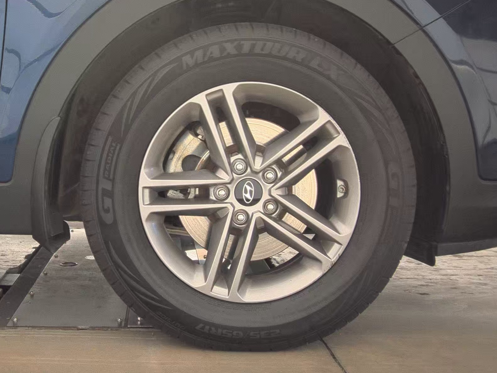 2017 Hyundai Santa Fe Sport Base FWD