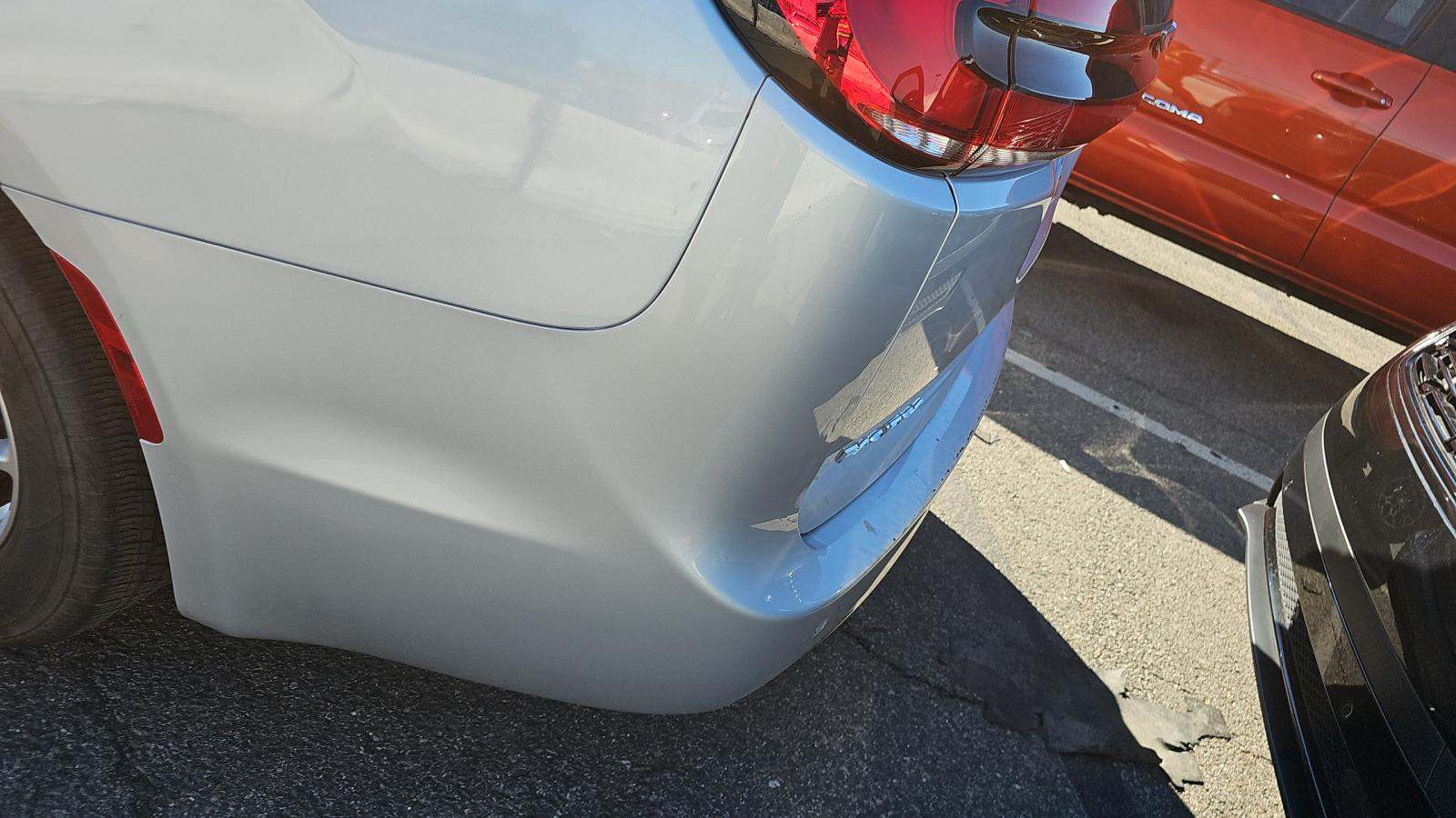 2024 Chrysler Pacifica Touring L FWD