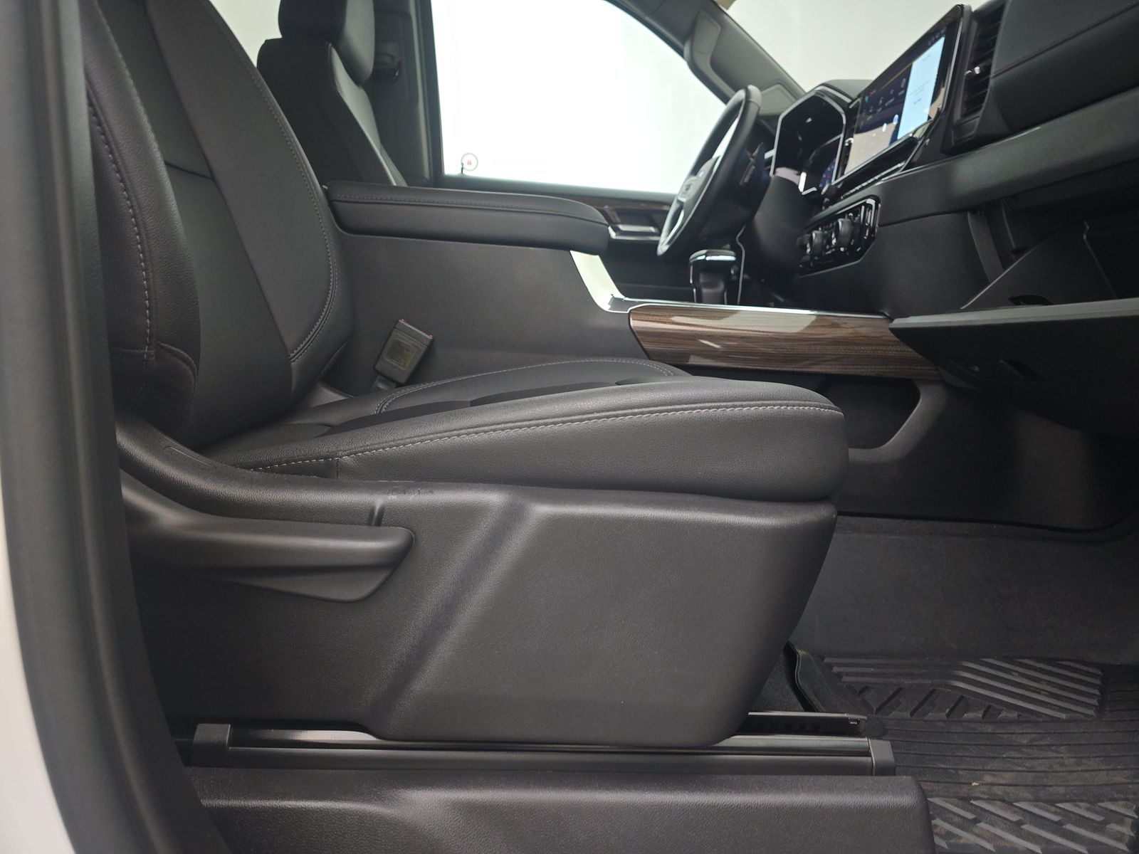 2024 Chevrolet Silverado 1500 RST AWD