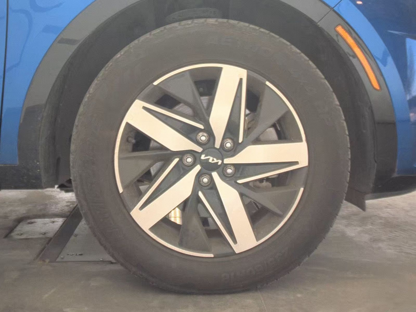 2023 Kia Sorento S FWD