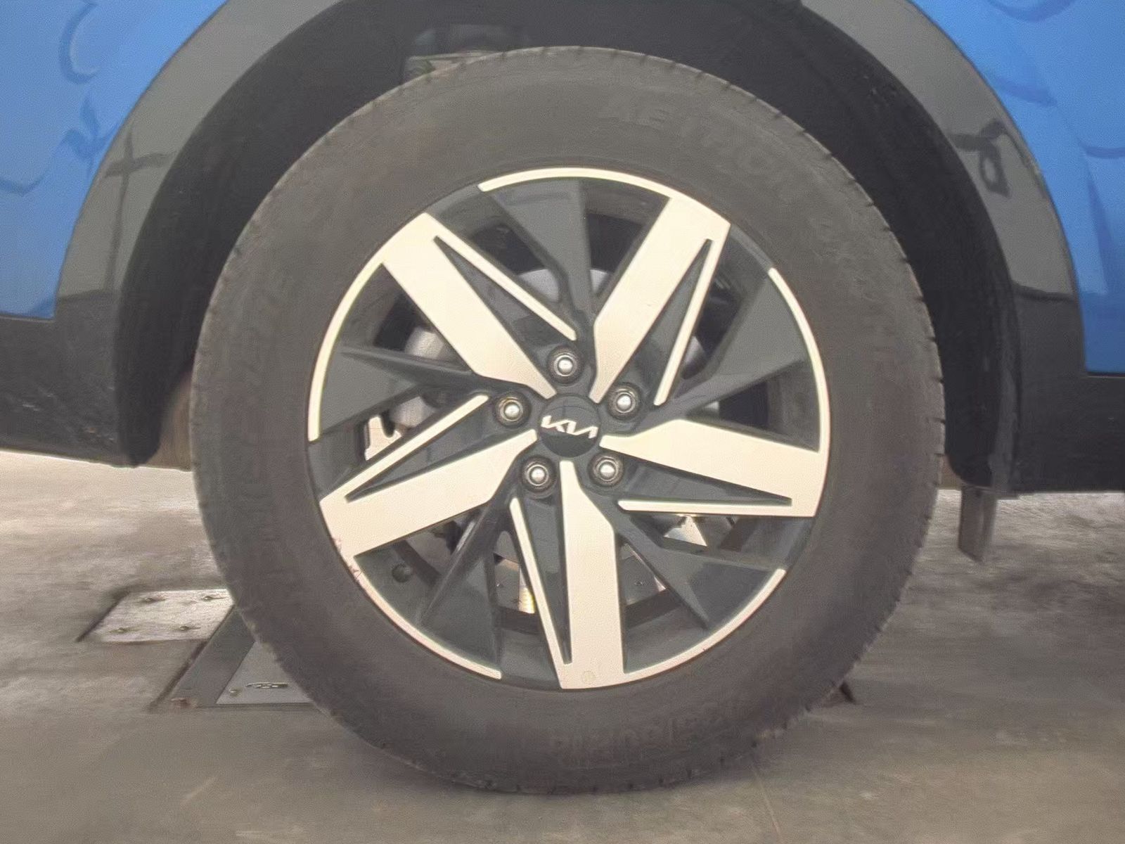 2023 Kia Sorento S FWD