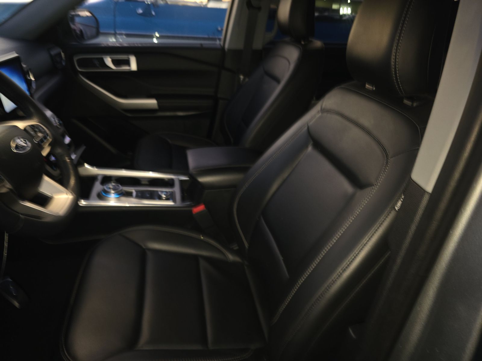 2023 Ford Explorer XLT AWD