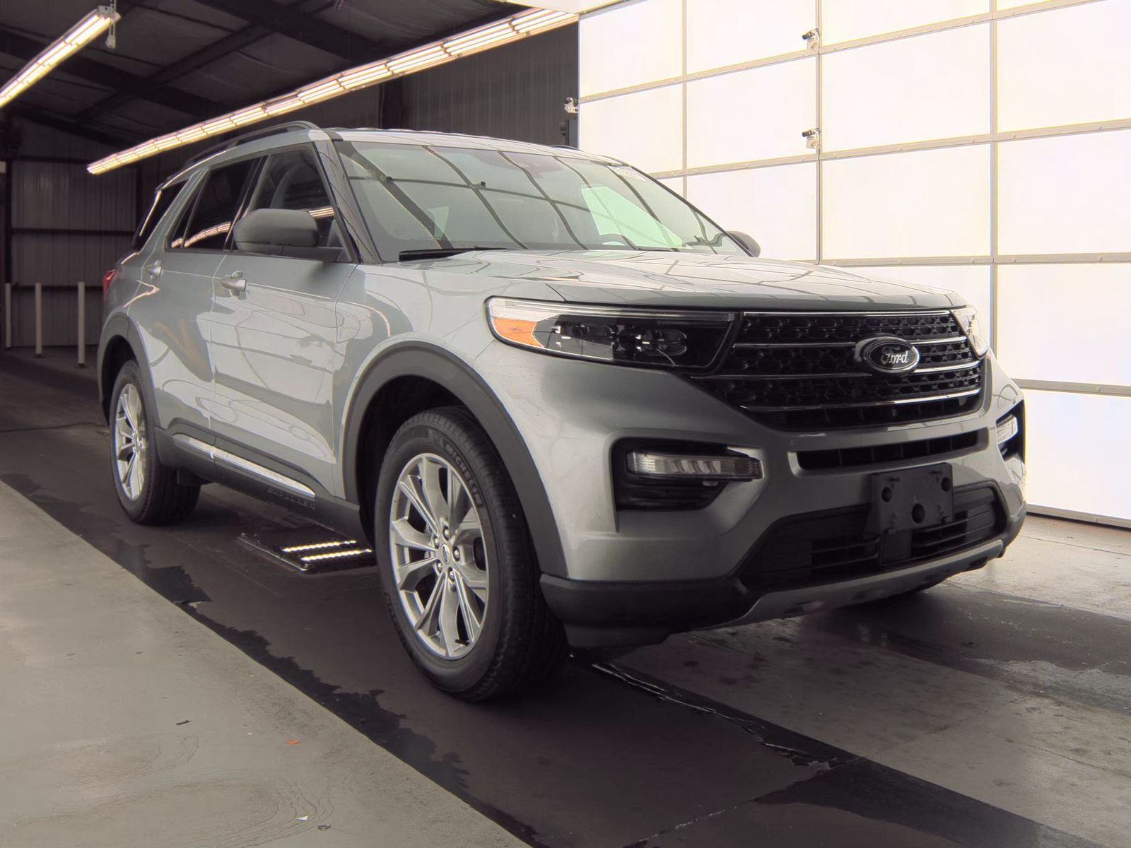 2023 Ford Explorer XLT AWD