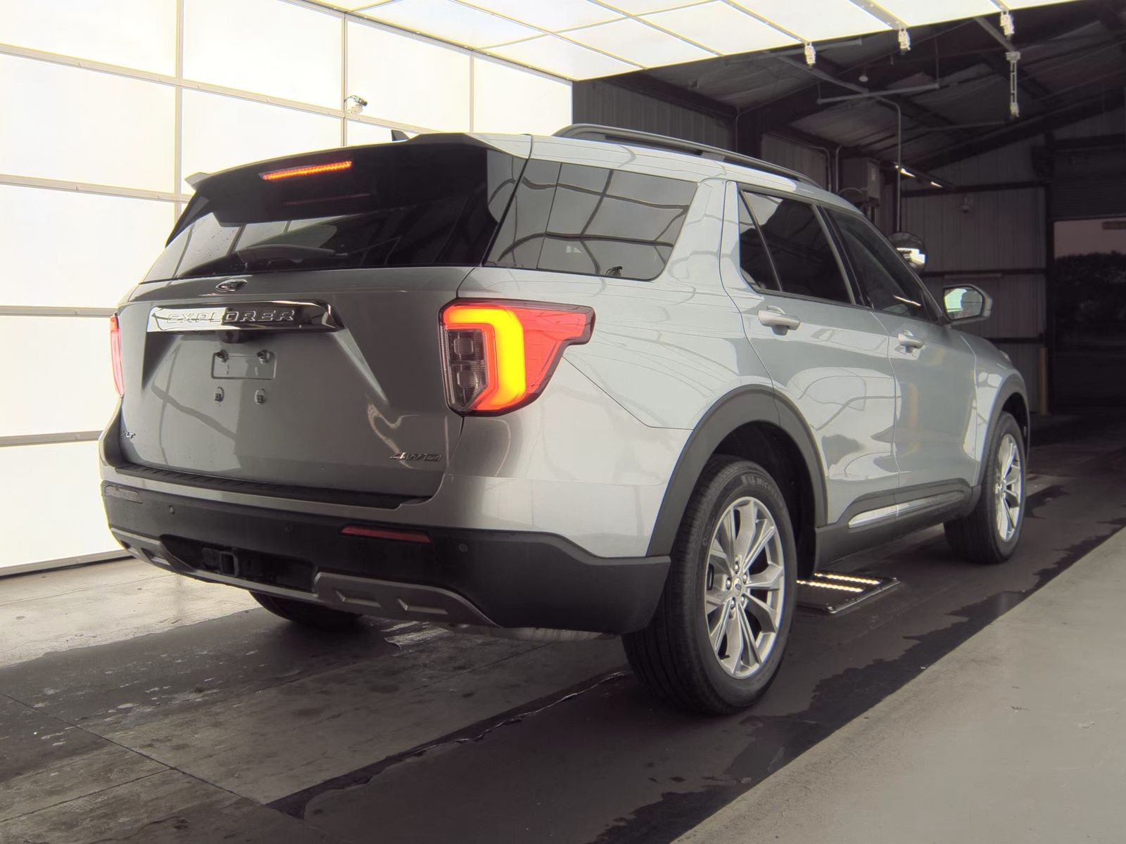 2023 Ford Explorer XLT AWD