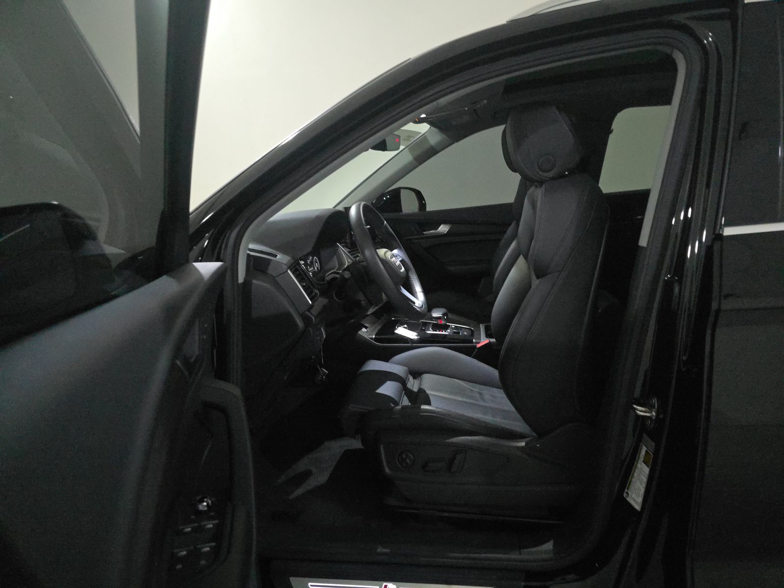 2023 Audi Q5 e Plug-In Hybrid S line Premium AWD