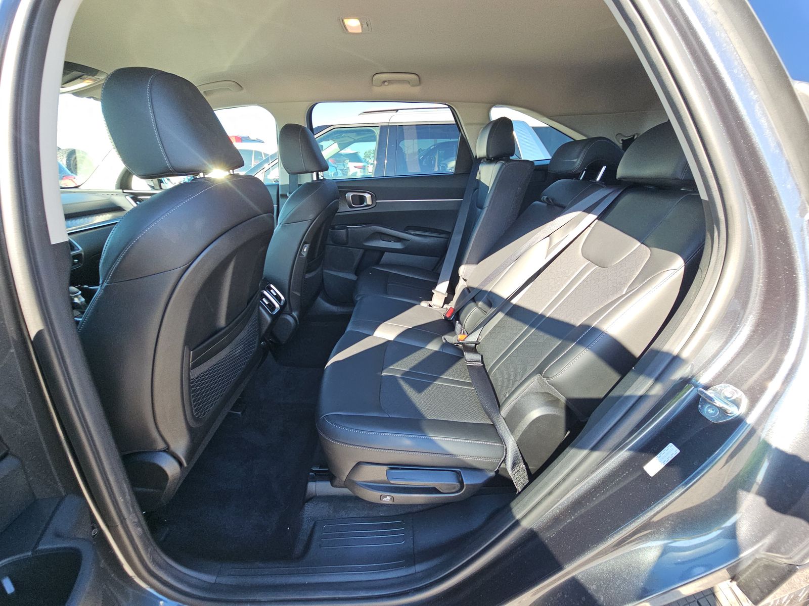 2023 Kia Sorento S FWD