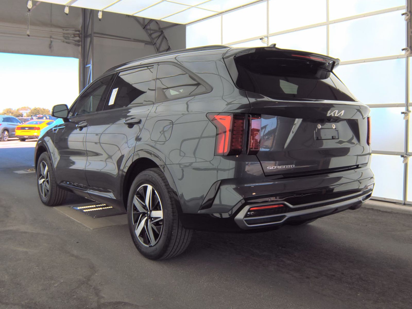 2023 Kia Sorento S FWD