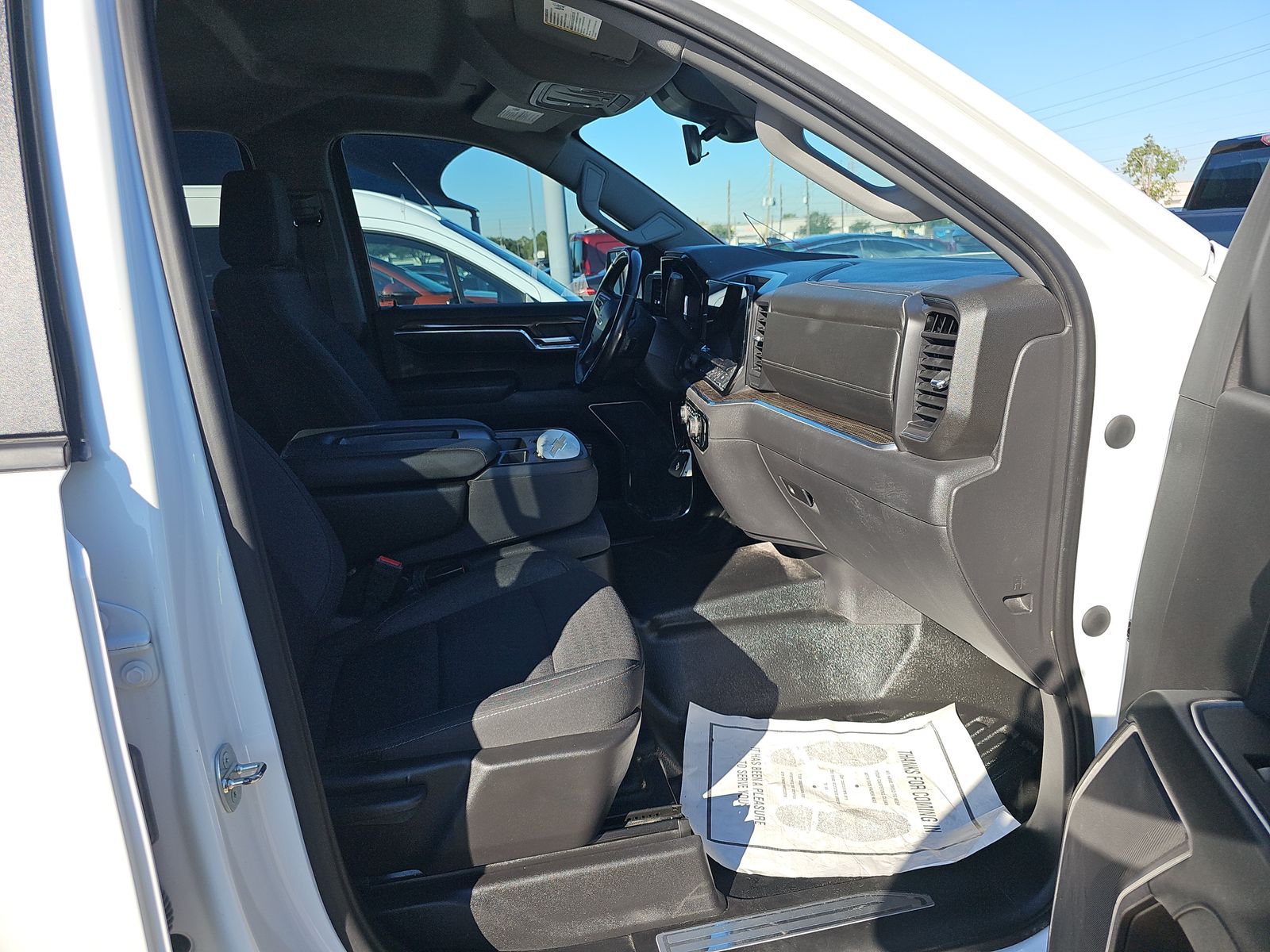 2023 Chevrolet Silverado 1500 LT AWD