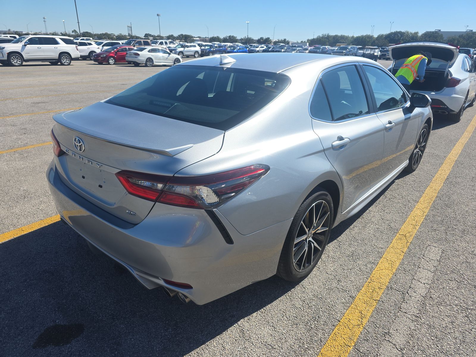 2024 Toyota Camry SE FWD