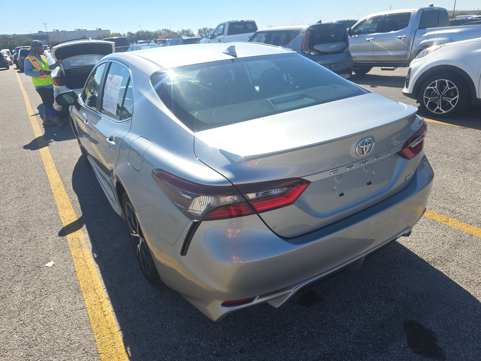 2024 Toyota Camry SE FWD