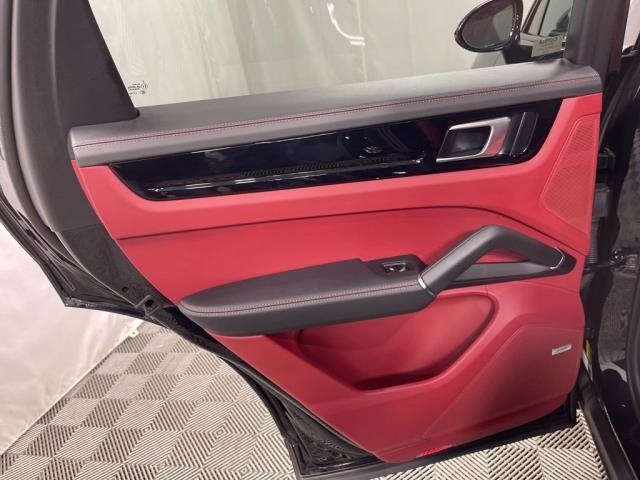 2022 Porsche Cayenne E-Hybrid AWD