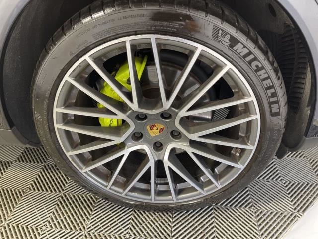 2022 Porsche Cayenne E-Hybrid AWD