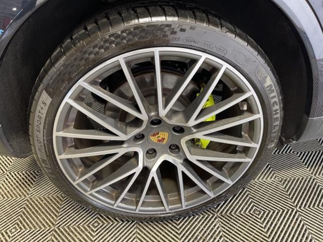 2022 Porsche Cayenne E-Hybrid AWD