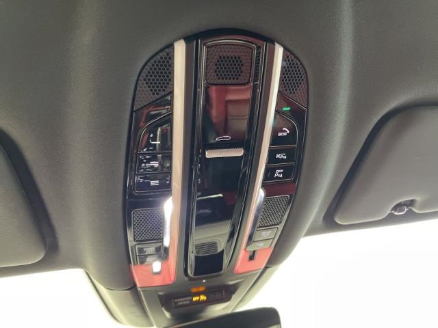 2022 Porsche Cayenne E-Hybrid AWD