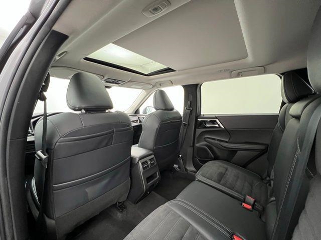 2024 Mitsubishi Outlander SE FWD