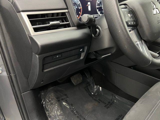 2024 Mitsubishi Outlander SE FWD