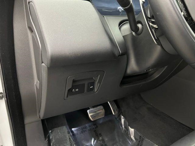 2025 Land Rover Range Rover Velar Dynamic SE AWD