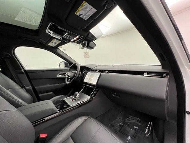 2025 Land Rover Range Rover Velar Dynamic SE AWD