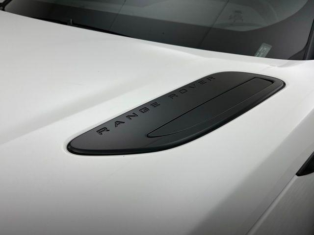 2025 Land Rover Range Rover Velar Dynamic SE AWD