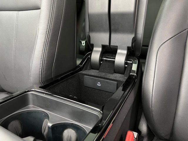 2025 Land Rover Range Rover Velar Dynamic SE AWD