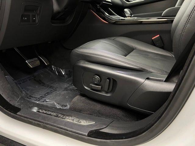 2025 Land Rover Range Rover Velar Dynamic SE AWD