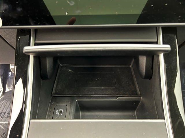 2025 Land Rover Range Rover Velar Dynamic SE AWD