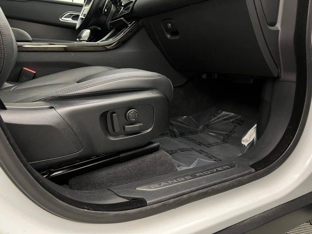 2025 Land Rover Range Rover Velar Dynamic SE AWD