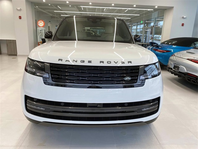 2025 Land Rover Range Rover SE LWB AWD