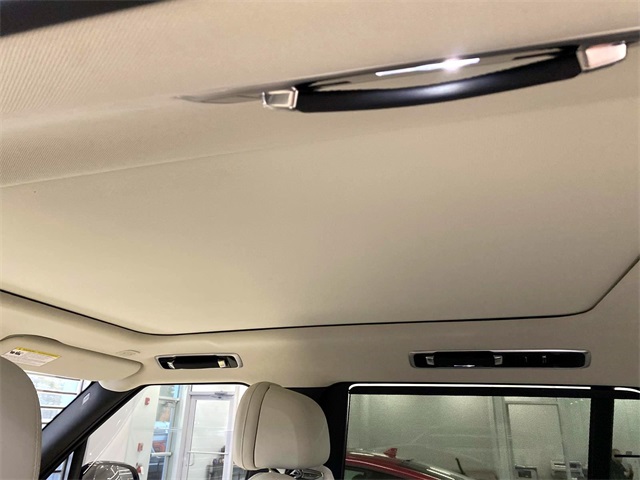 2025 Land Rover Range Rover SE LWB AWD