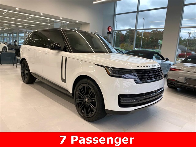 2025 Land Rover Range Rover SE LWB AWD