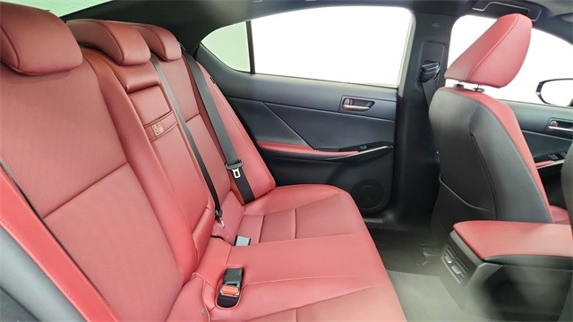 2024 Lexus IS IS 300 F SPORT Design RWD