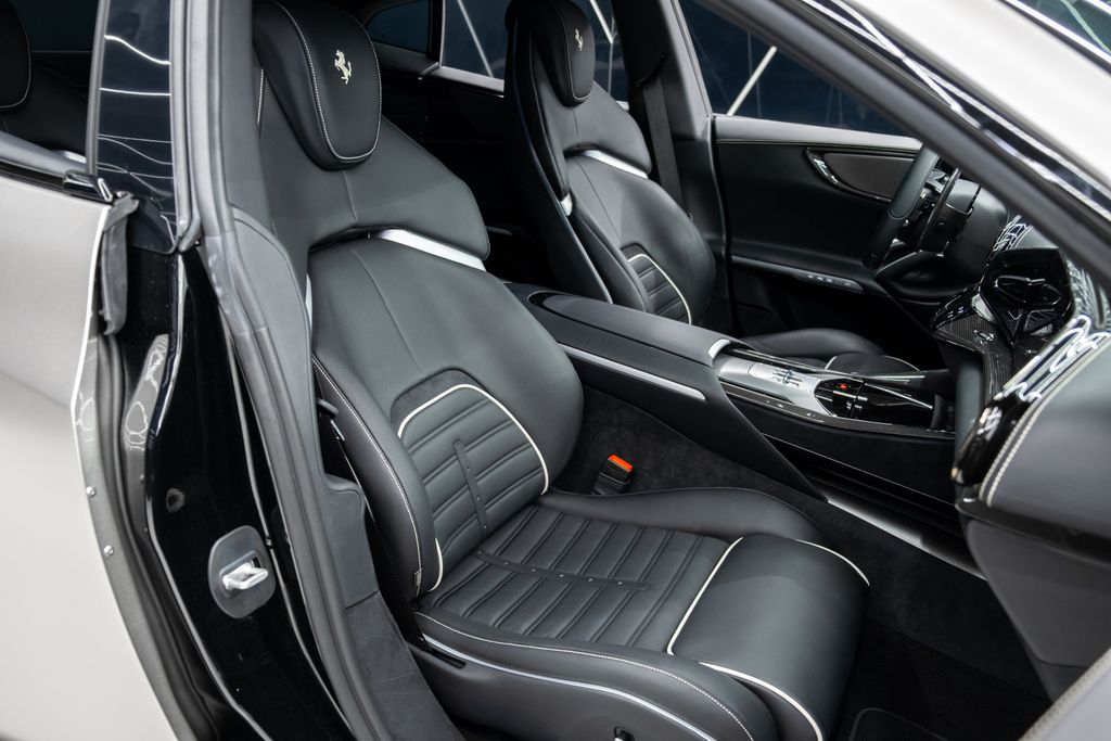 2024 Ferrari Purosangue Base AWD