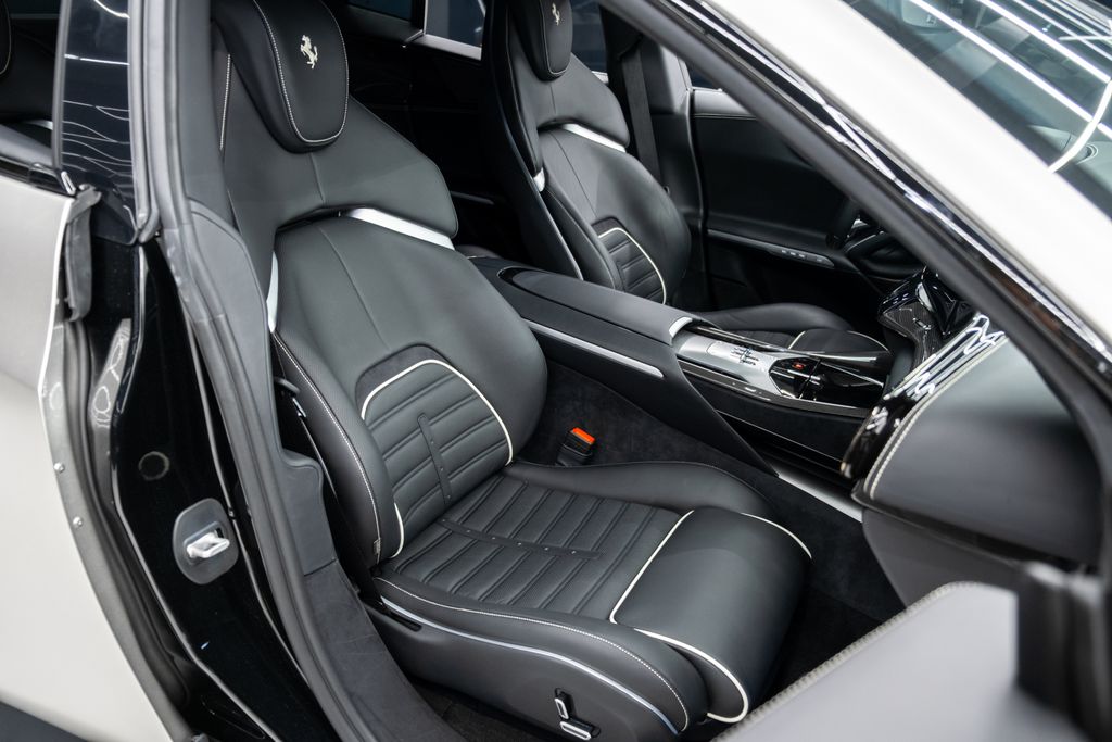 2024 Ferrari Purosangue Base AWD