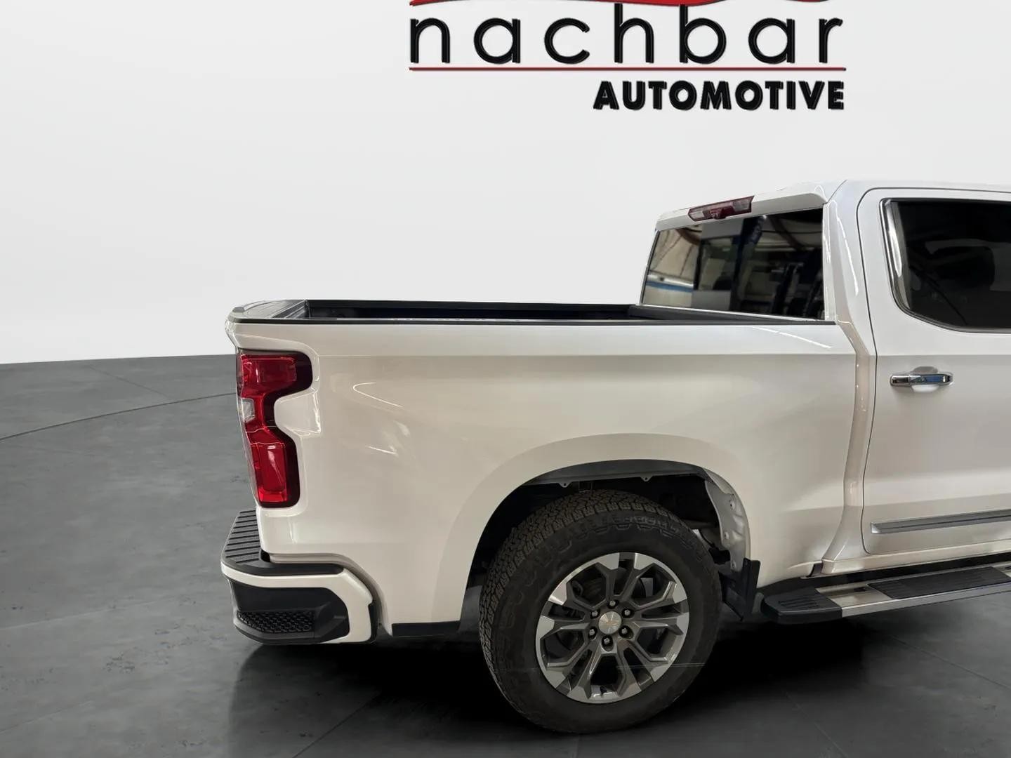 2022 Chevrolet Silverado 1500 High Country AWD