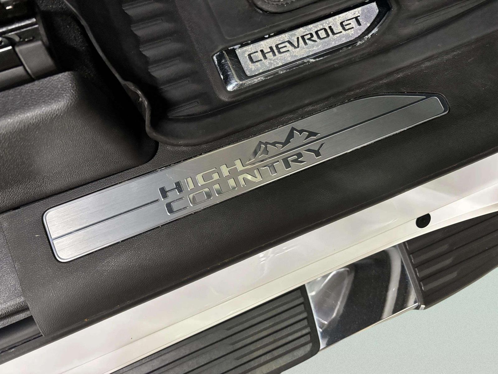 2022 Chevrolet Silverado 1500 High Country AWD