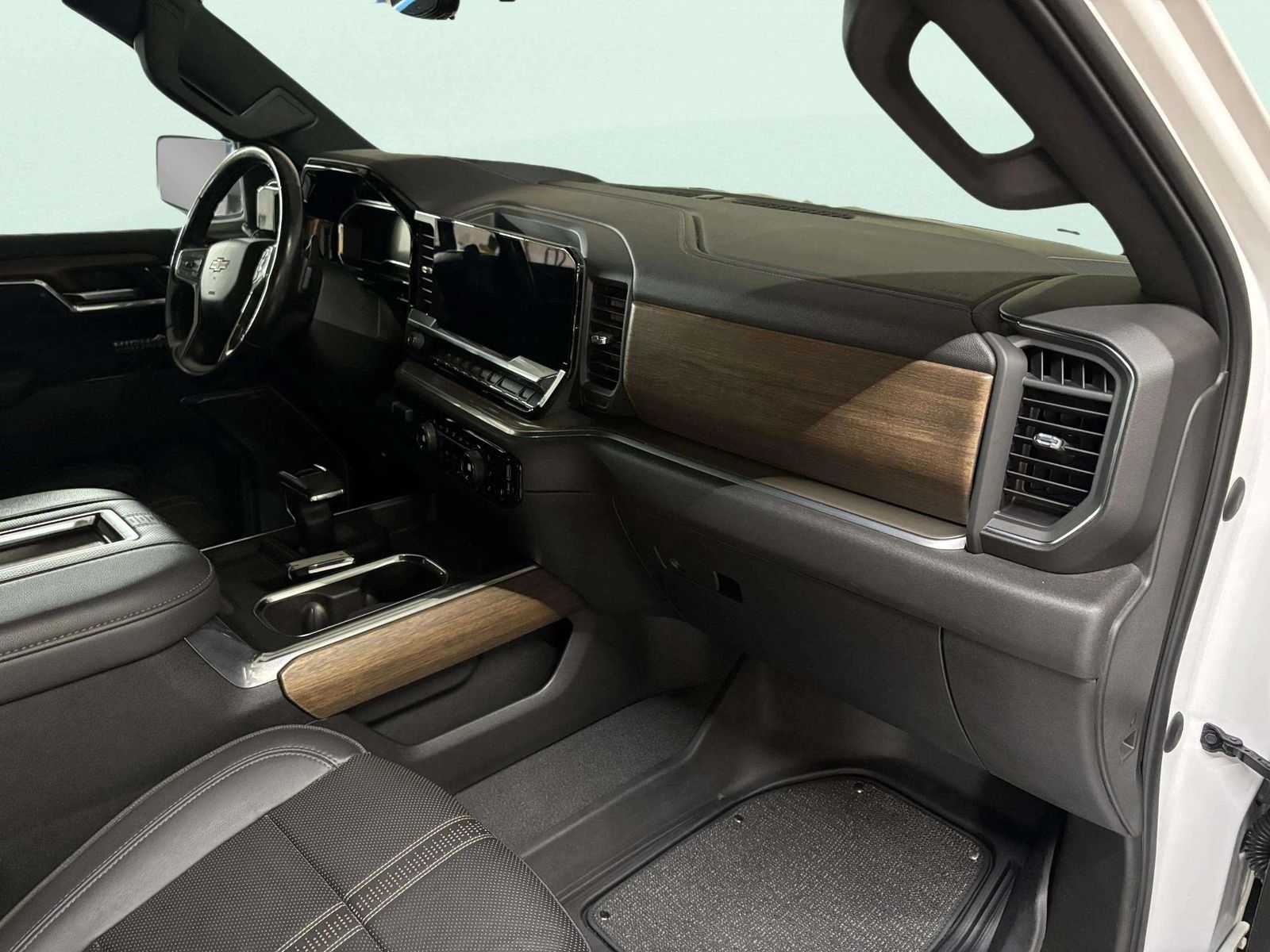 2022 Chevrolet Silverado 1500 High Country AWD