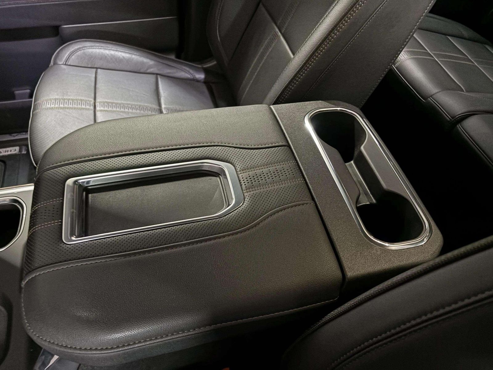 2022 Chevrolet Silverado 1500 High Country AWD