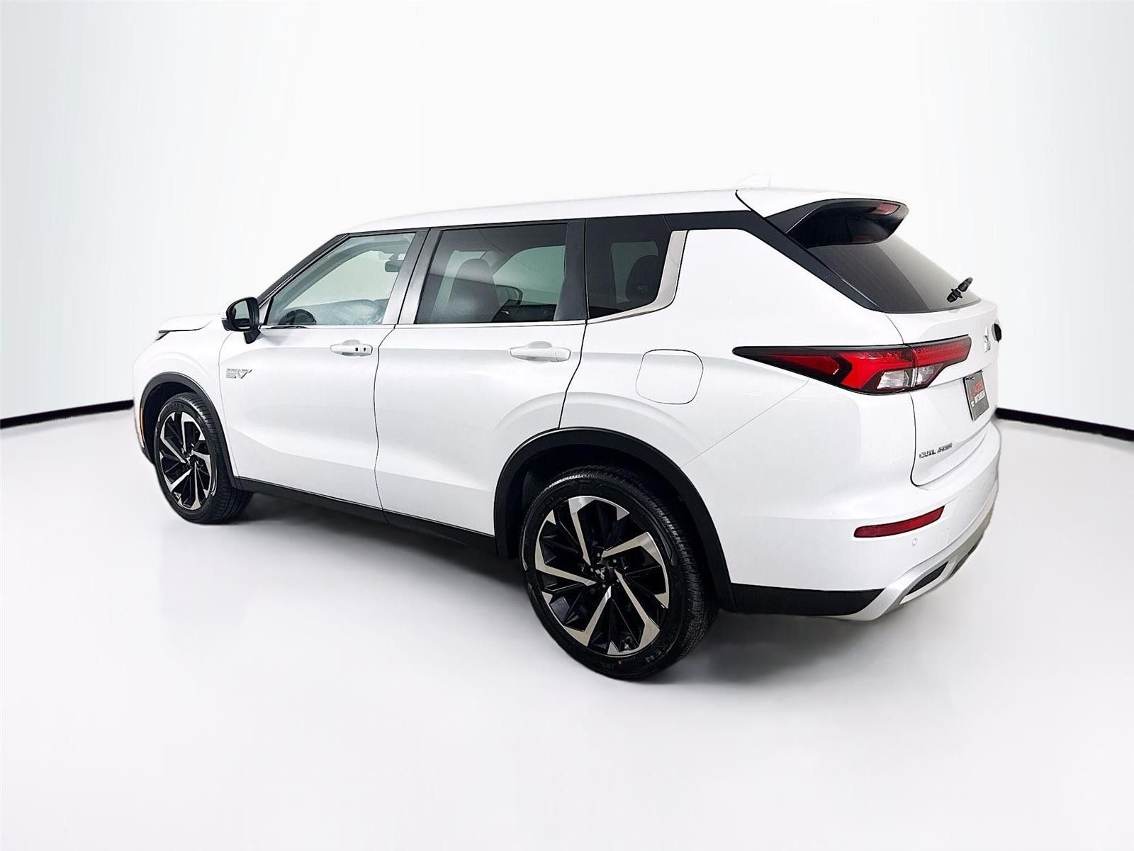 2023 Mitsubishi Outlander PHEV SE AWD
