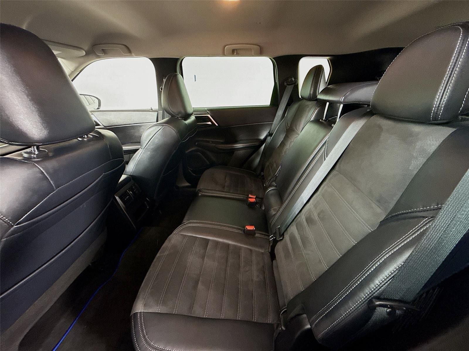 2023 Mitsubishi Outlander PHEV SE AWD