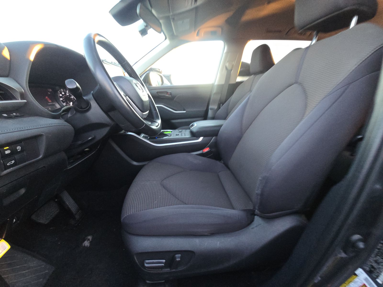 2023 Toyota Highlander LE AWD