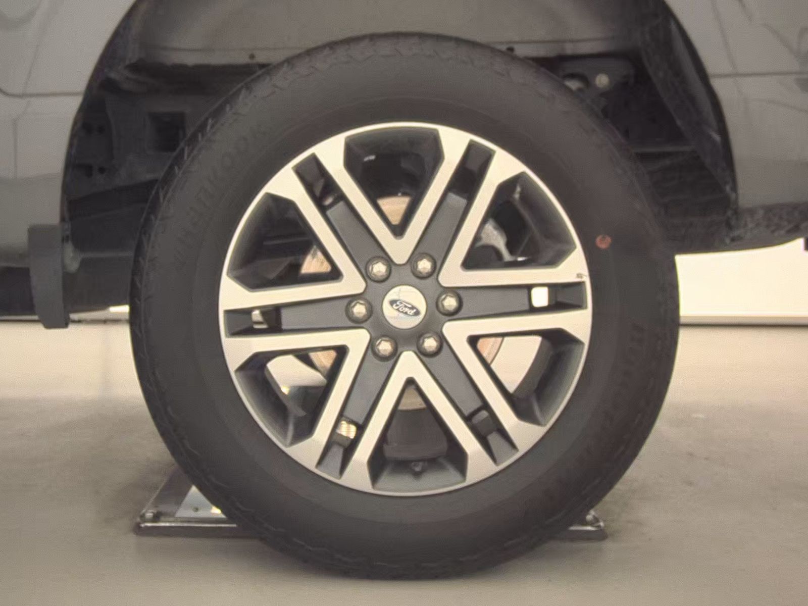 2023 Ford F-150 XL AWD