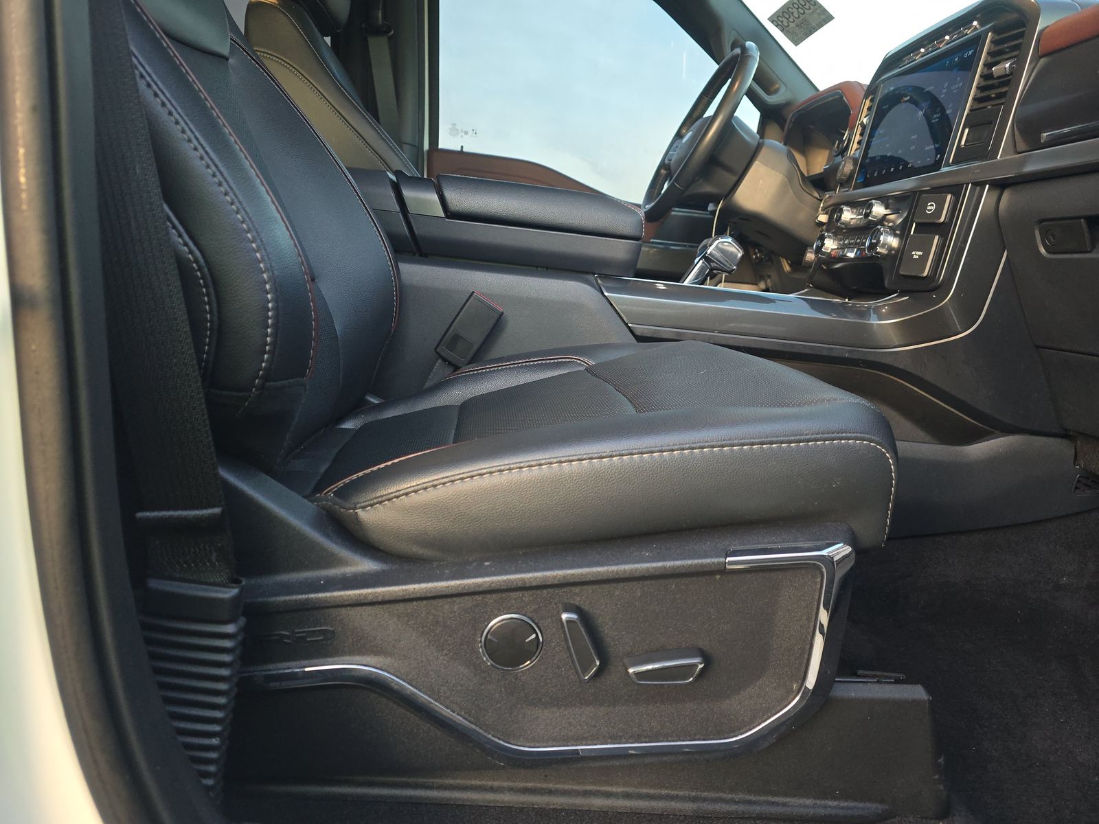 2023 Ford F-150 Hybrid Lariat AWD