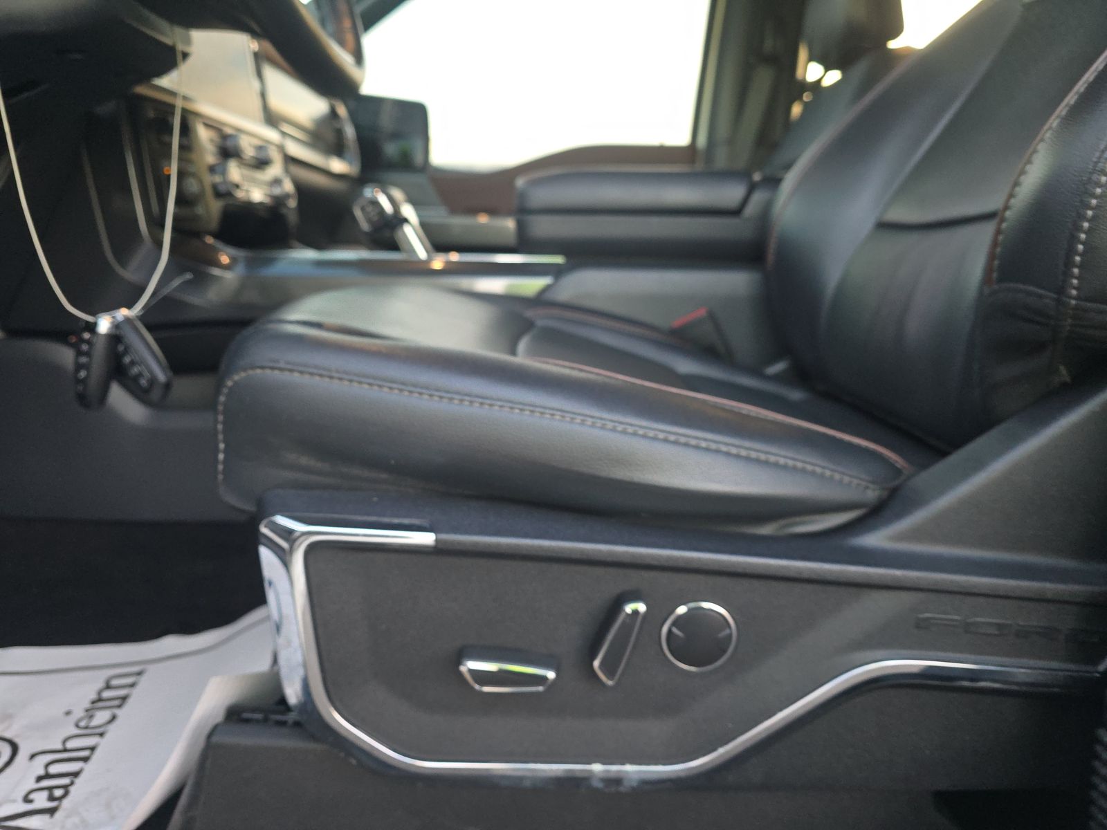 2023 Ford F-150 Hybrid Lariat AWD