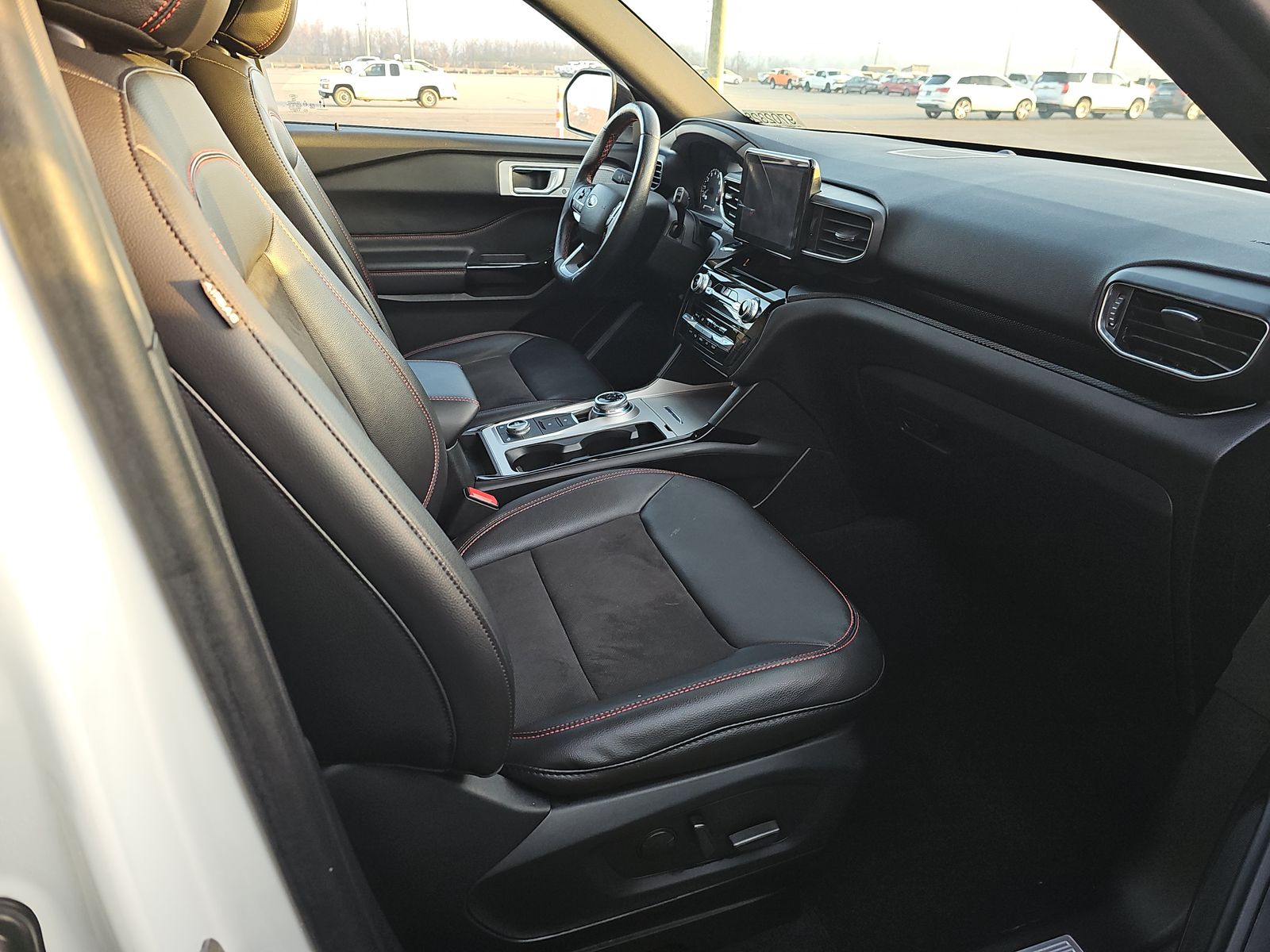 2023 Ford Explorer ST-Line AWD