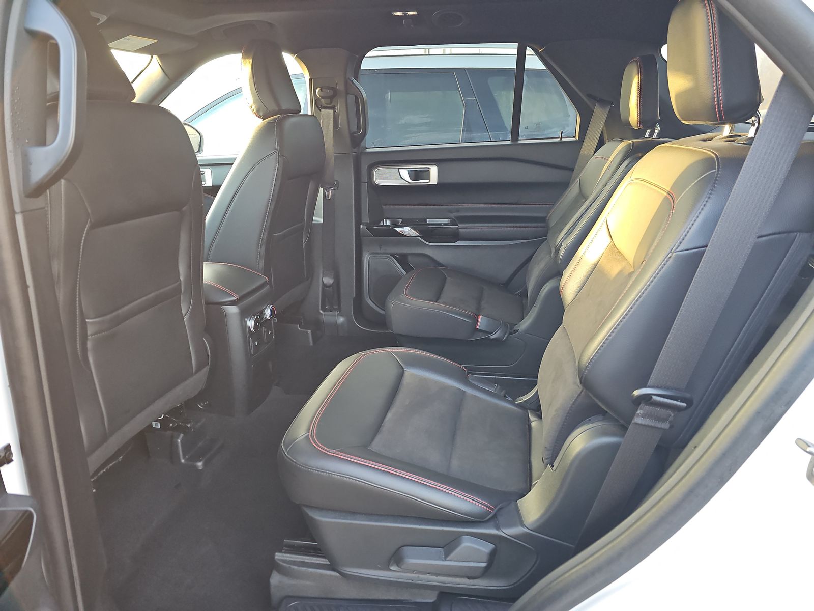 2023 Ford Explorer ST-Line AWD