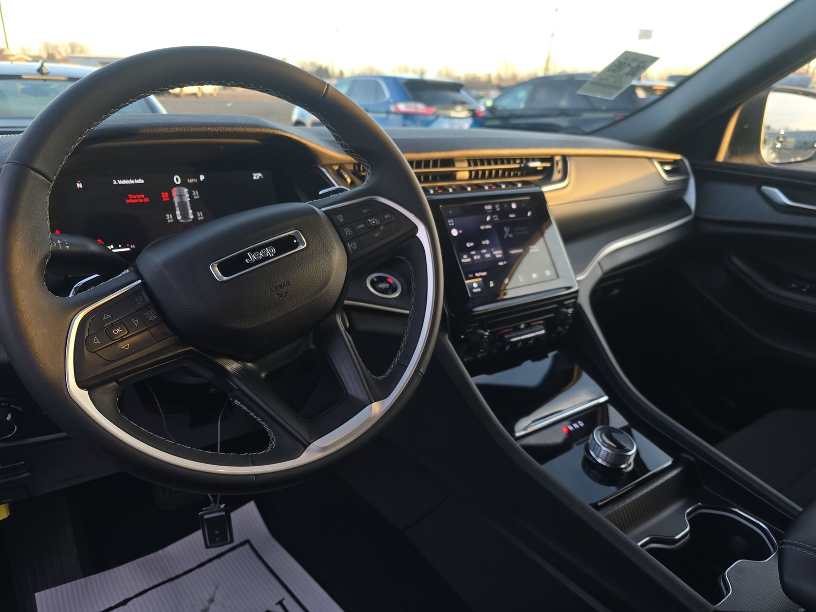 2024 Jeep Grand Cherokee Laredo X AWD