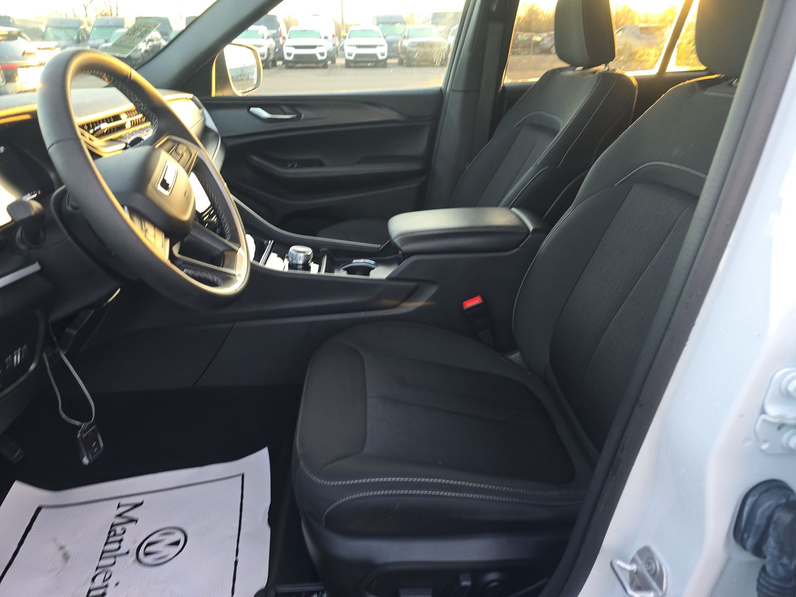 2024 Jeep Grand Cherokee Laredo X AWD