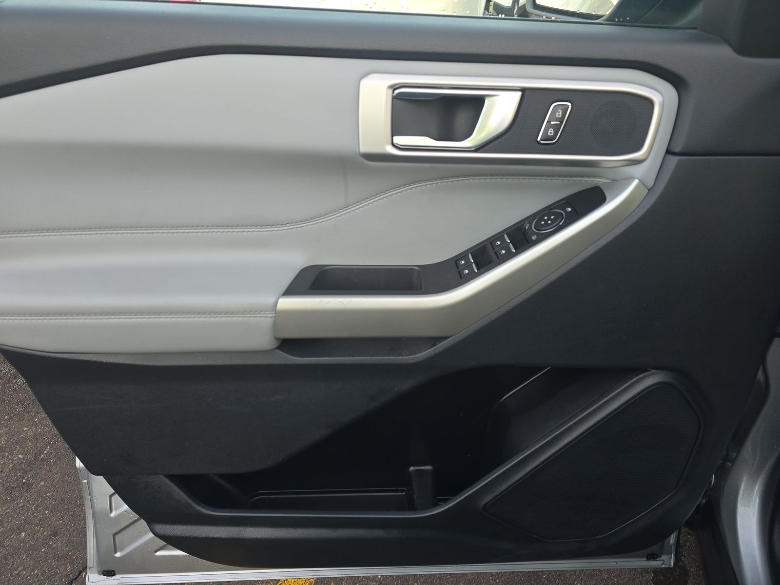 2023 Ford Explorer XLT AWD