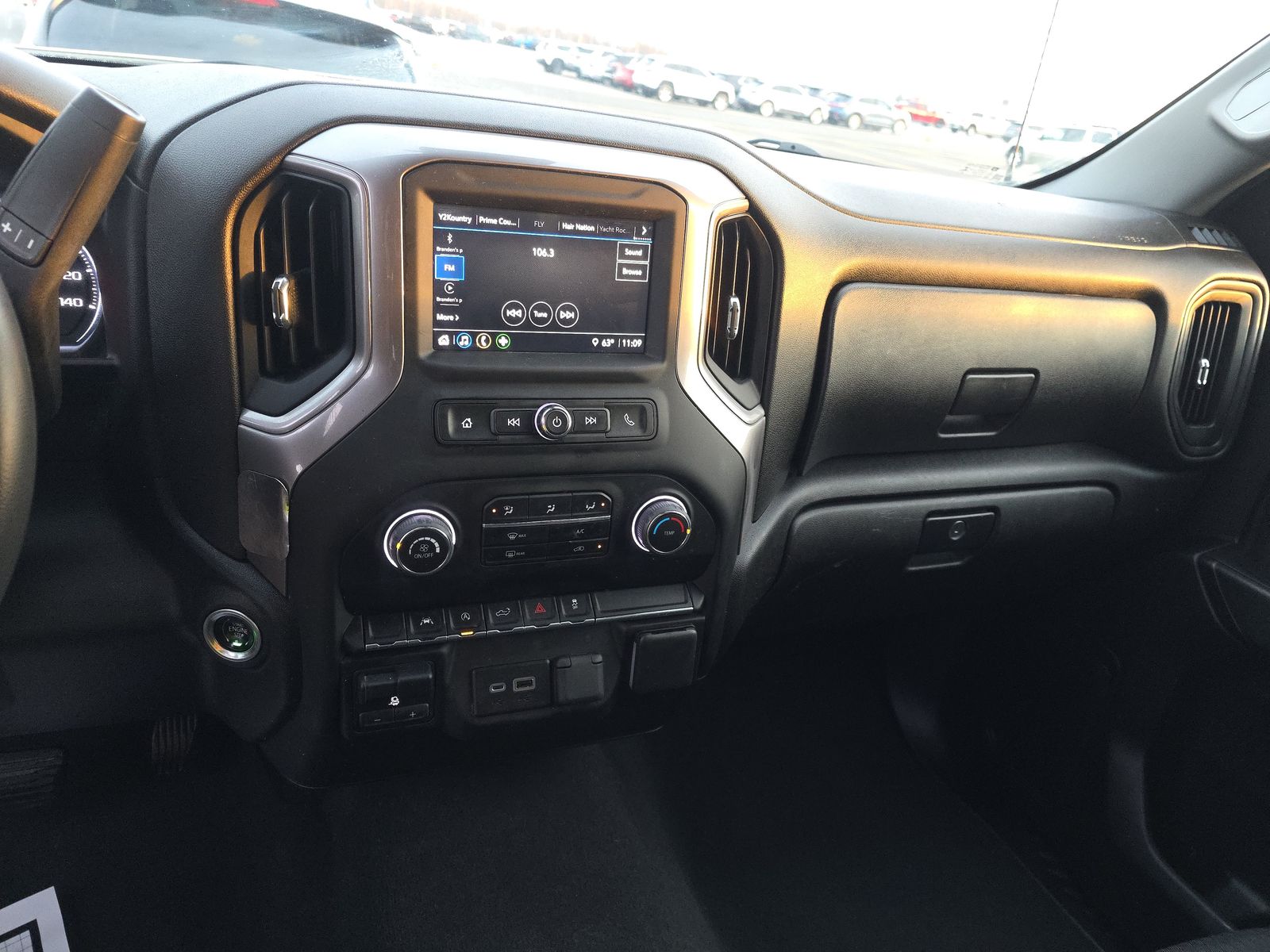 2023 Chevrolet Silverado 1500 Custom AWD