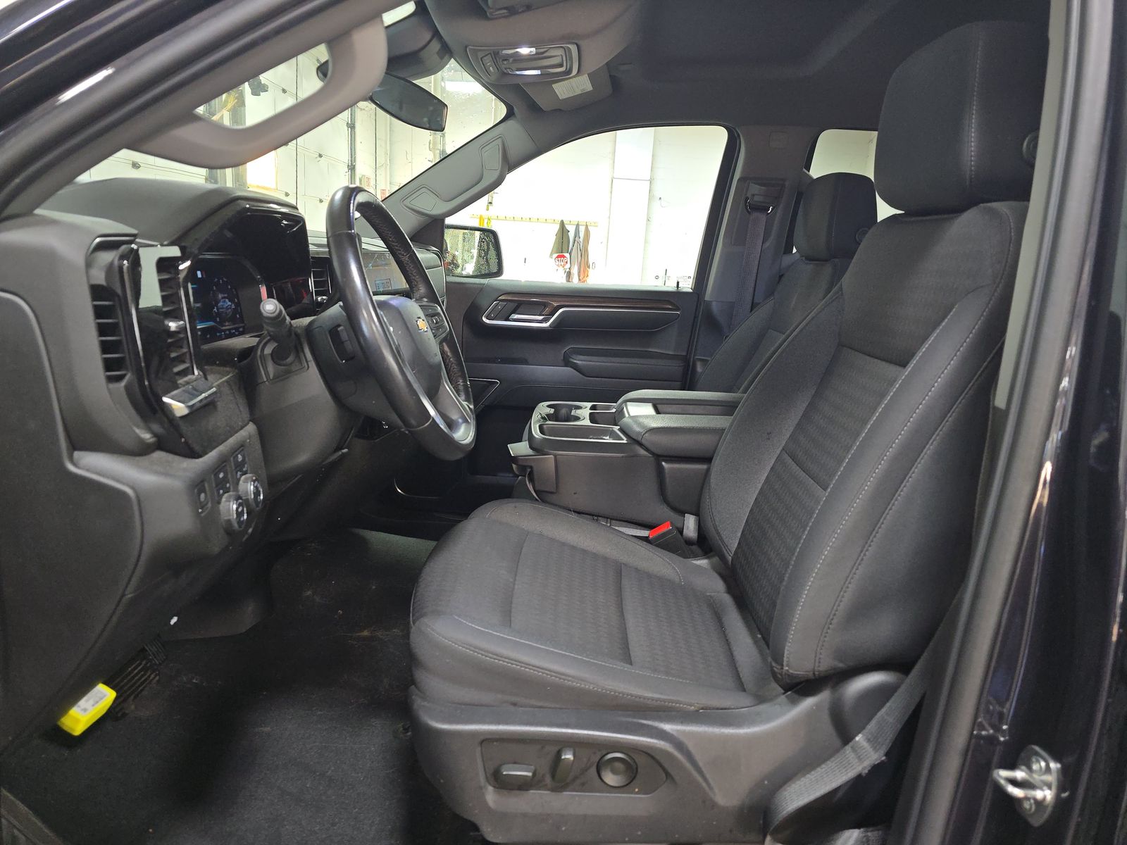 2022 Chevrolet Silverado 1500 LT AWD